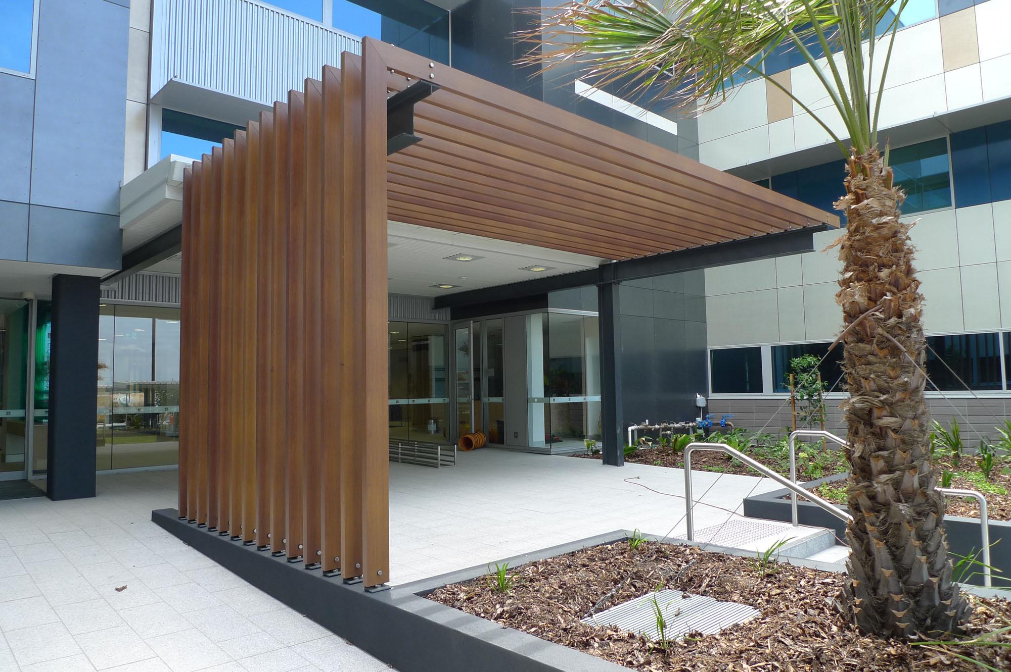 decobatten timber look aluminium sunshine coast private hospital